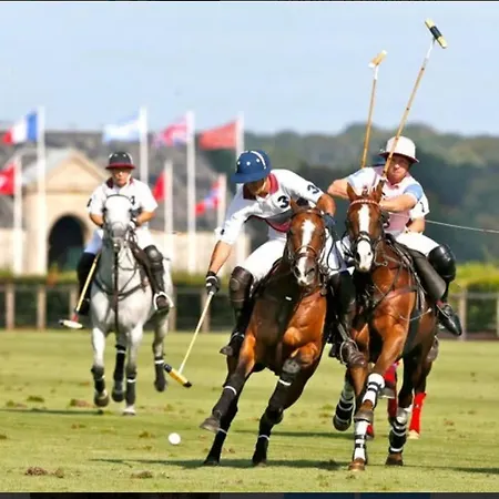 De Charme, 3 Pers, Parc Arbore , Chantilly 5' 펜션 *