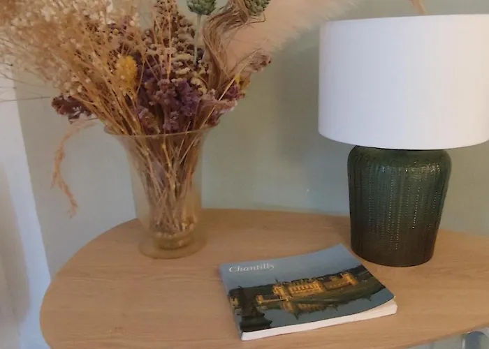 Gite de charme, 3 pers, parc arboré , Chantilly 5' Apremont (Oise)