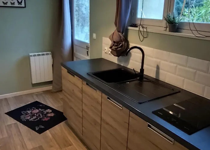 Gite de charme, 3 pers, parc arboré , Chantilly 5' *